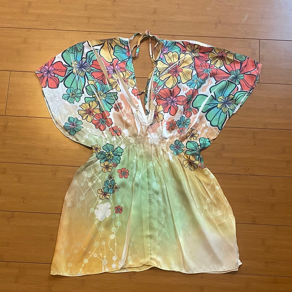 Floral shirt like new

💙 bundle eligible